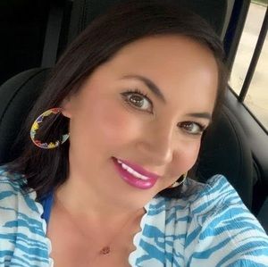 Meet your Posher, Lynda